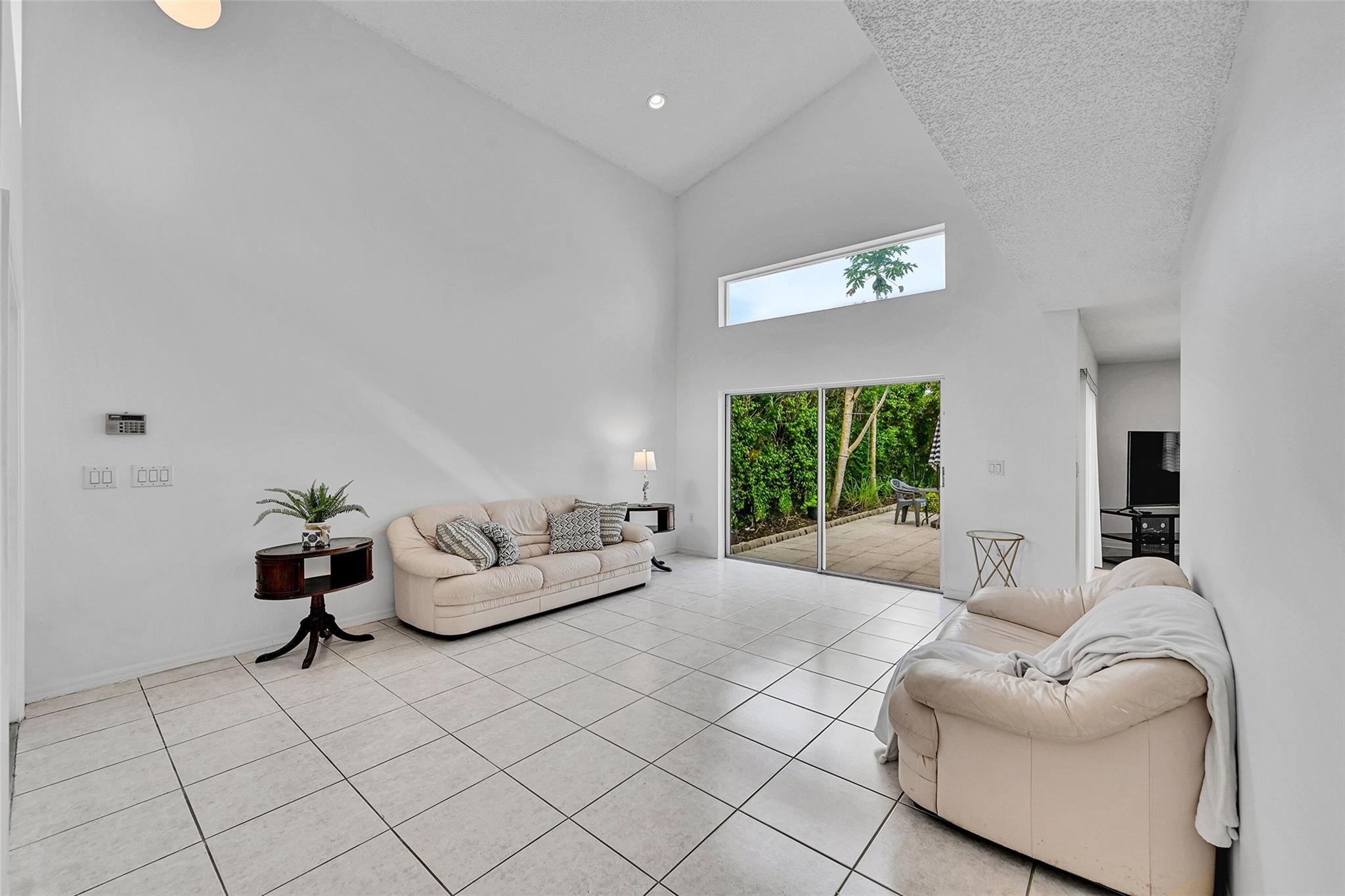 Enclave Wyndham Lakes - Residential