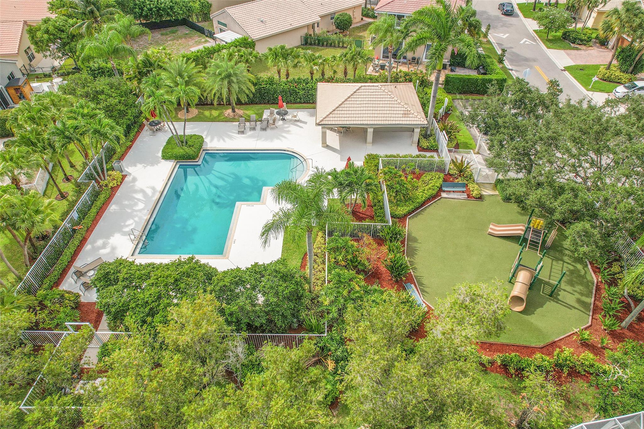 Enclave Wyndham Lakes - Residential