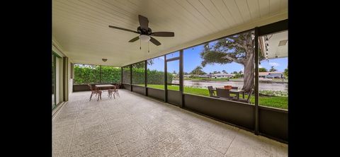 A home in Lake Clarke Shores