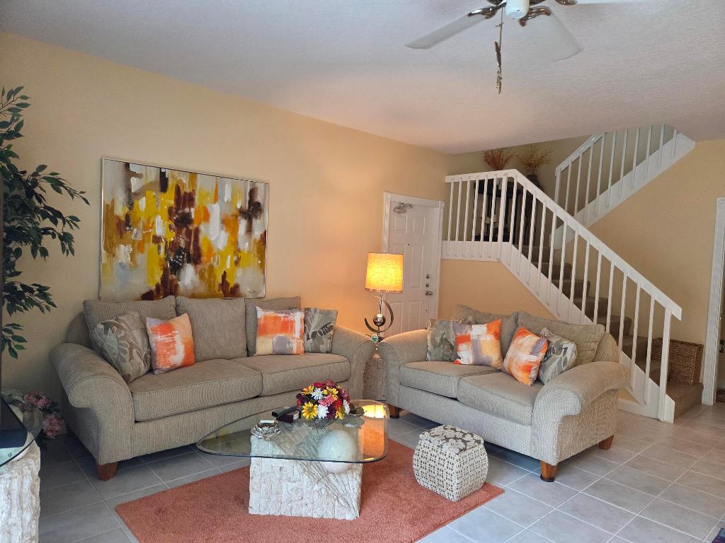 Tequesta Oaks - Residential Lease