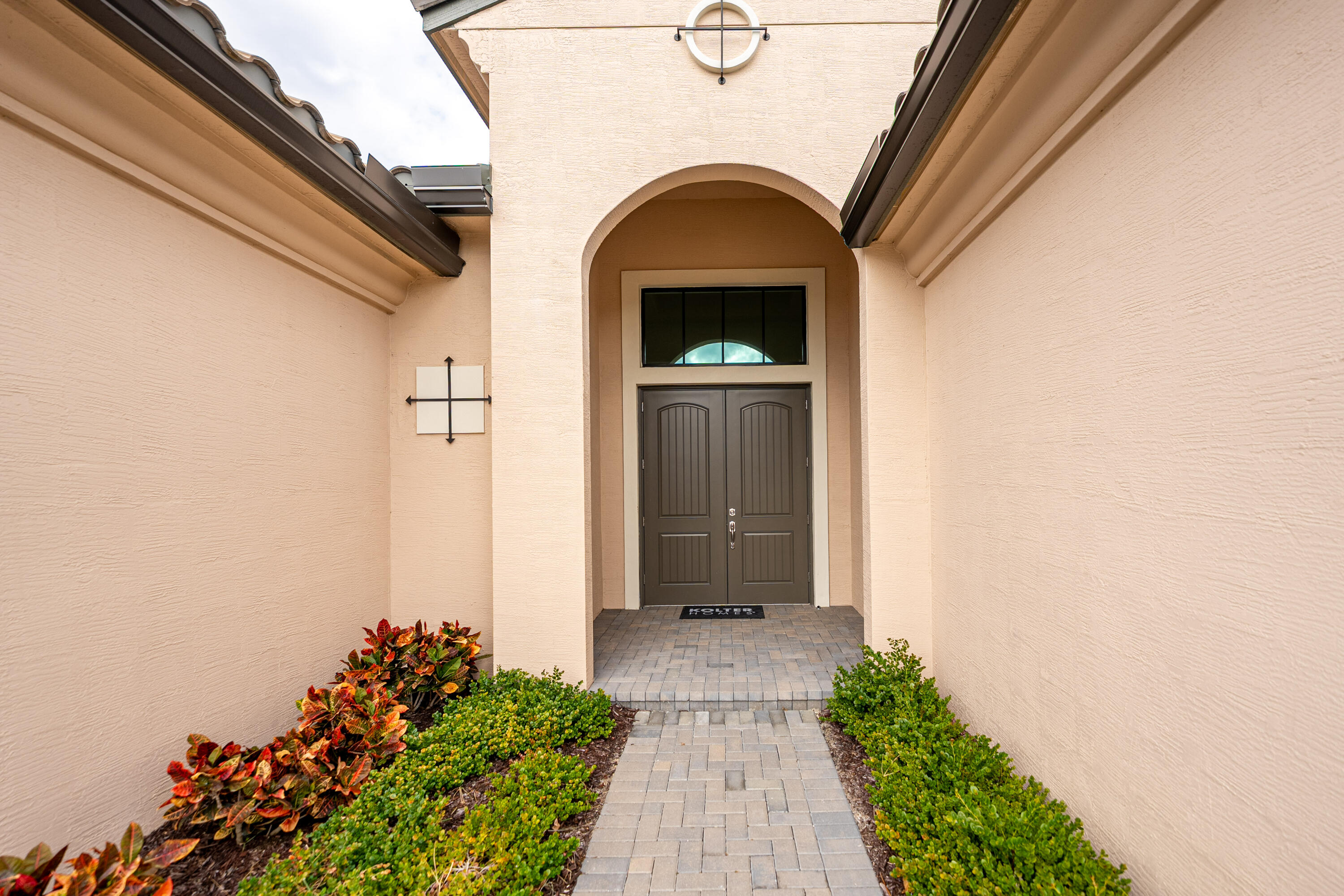 8572 SW Felicita Way