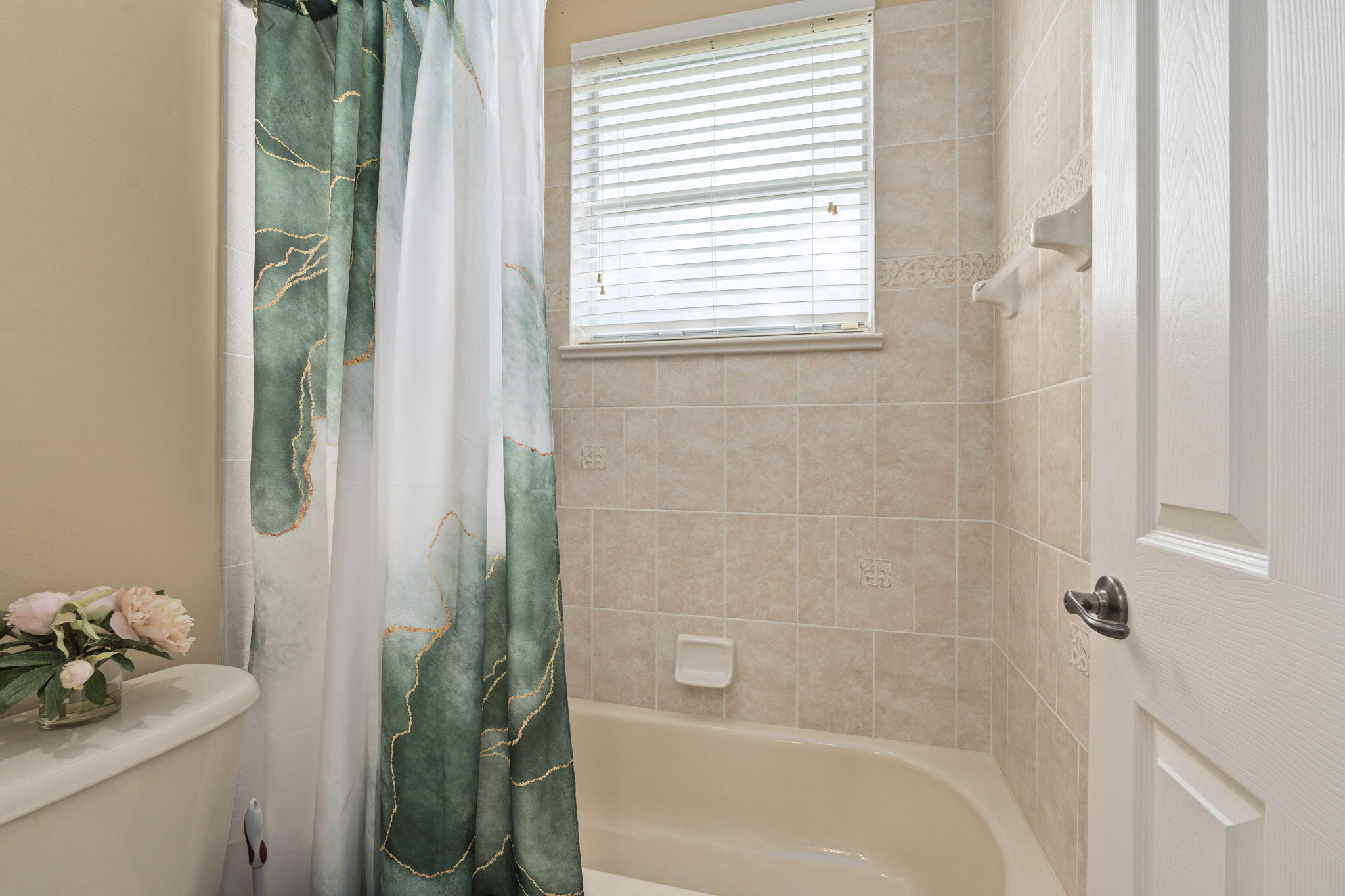 LAURELS - Residential