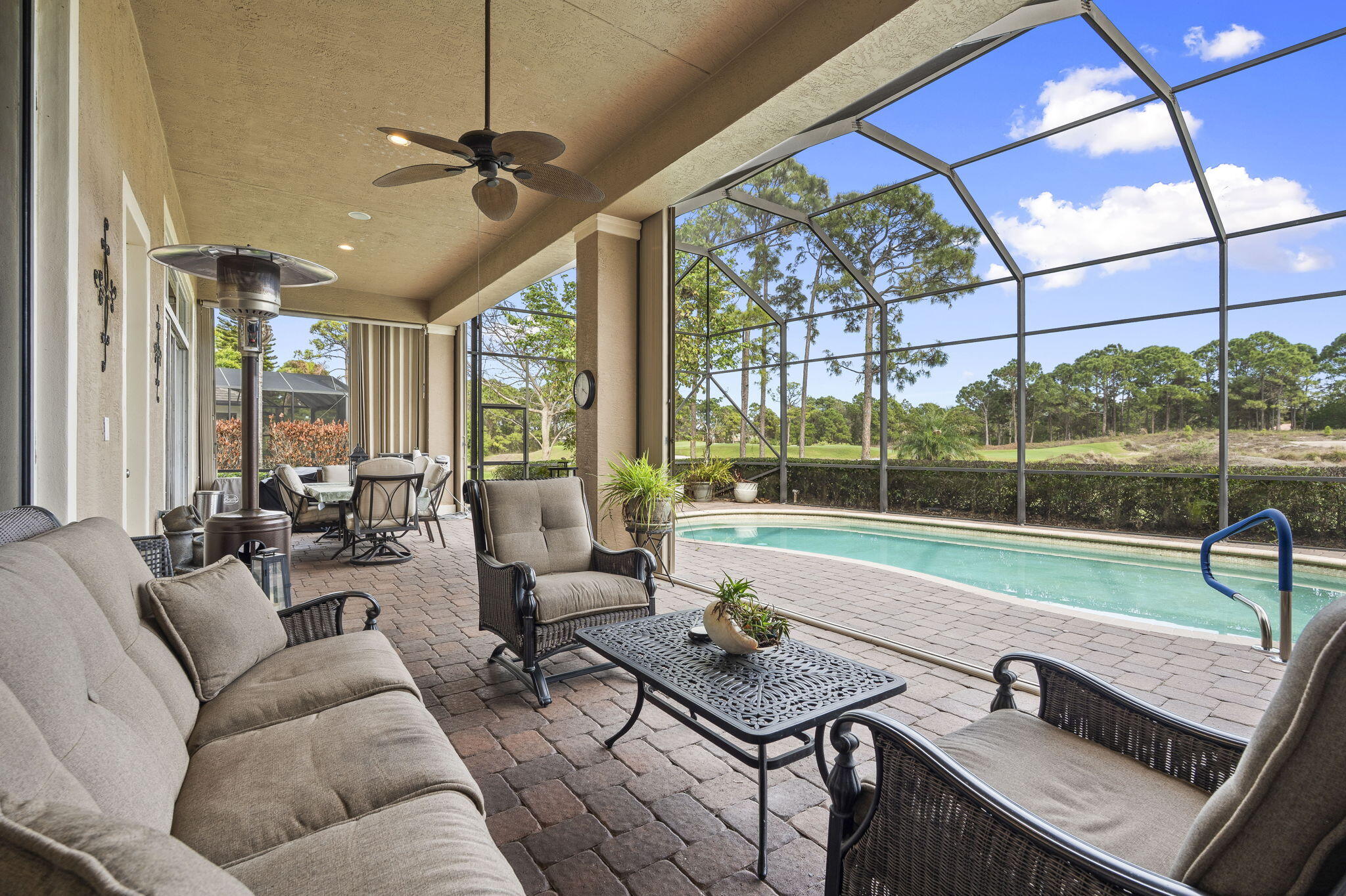 LAURELS - Residential