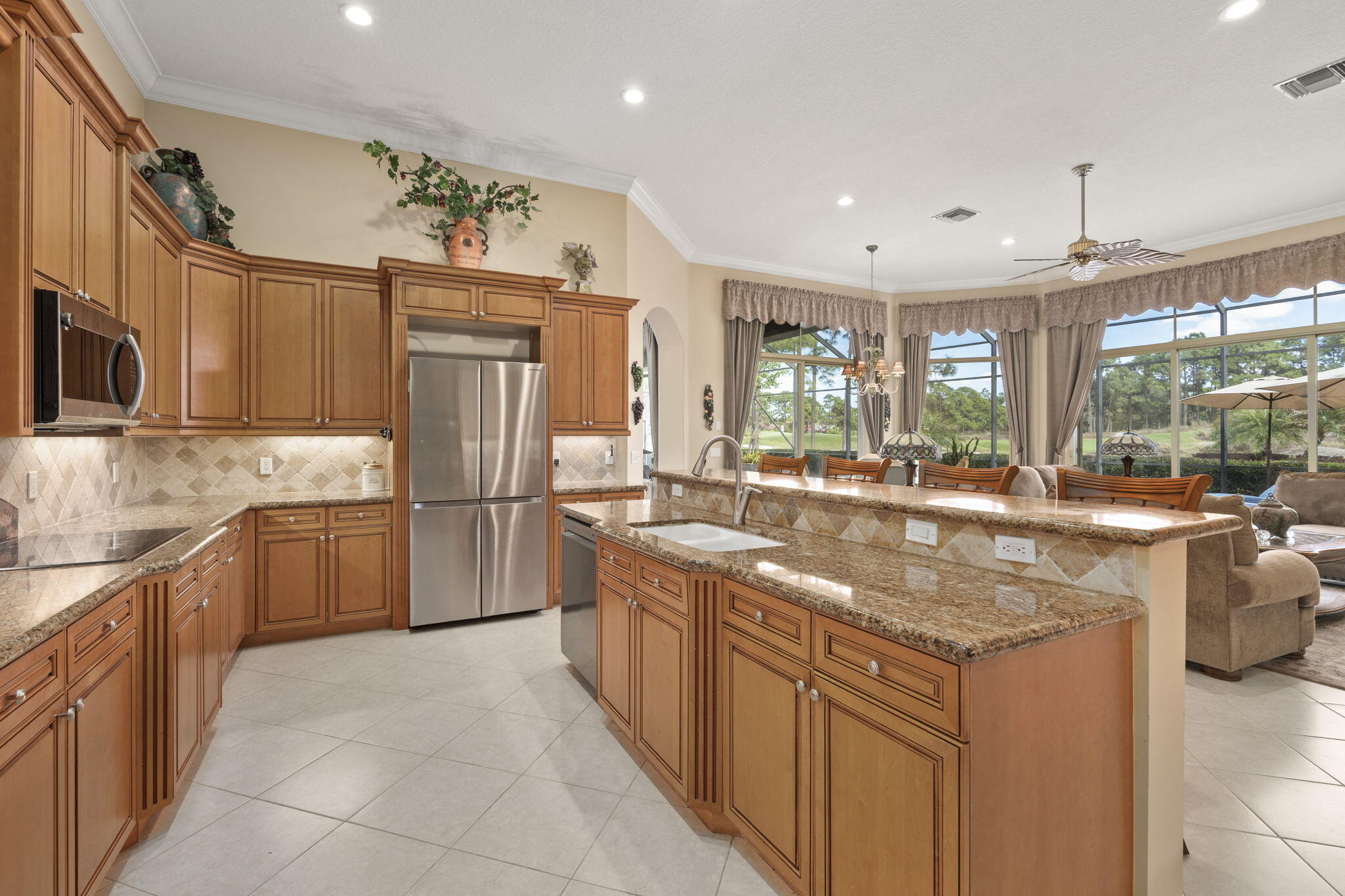 LAURELS - Residential