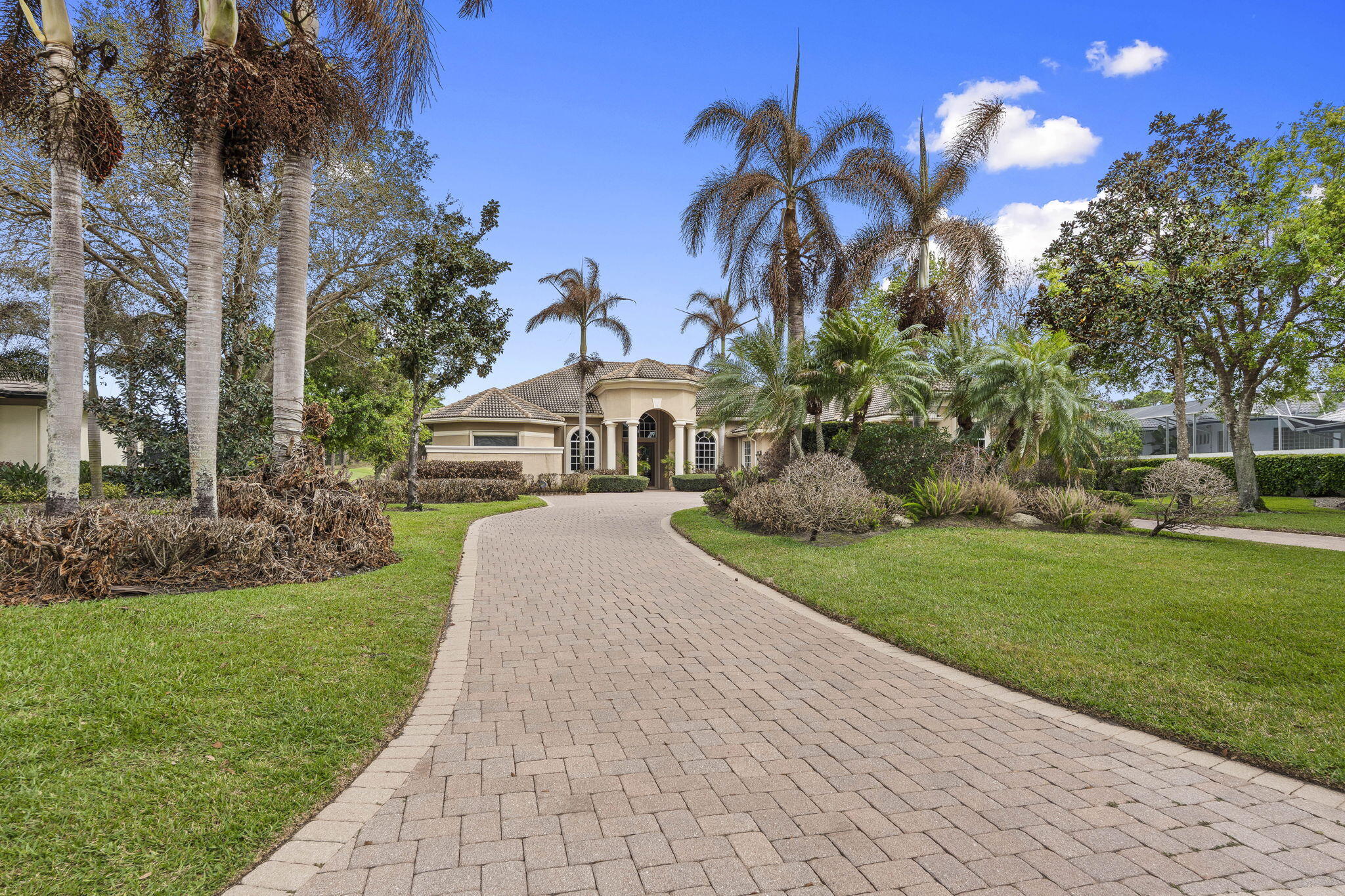 LAURELS - Residential