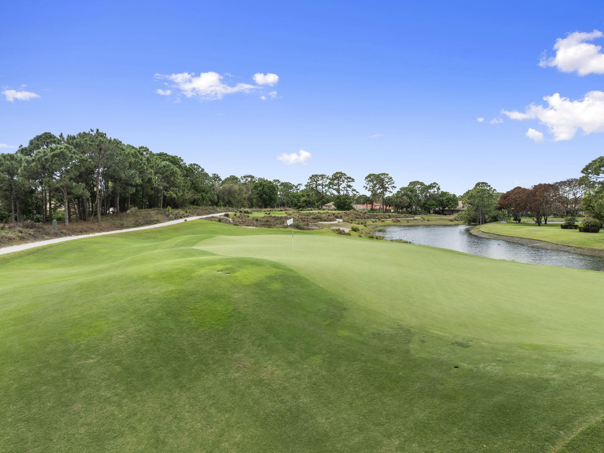 LAURELS - Residential