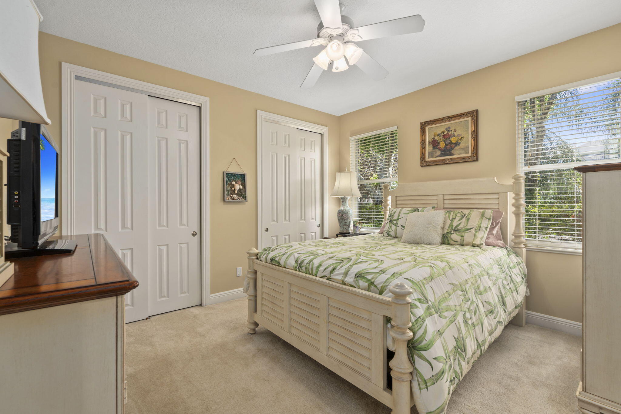 LAURELS - Residential