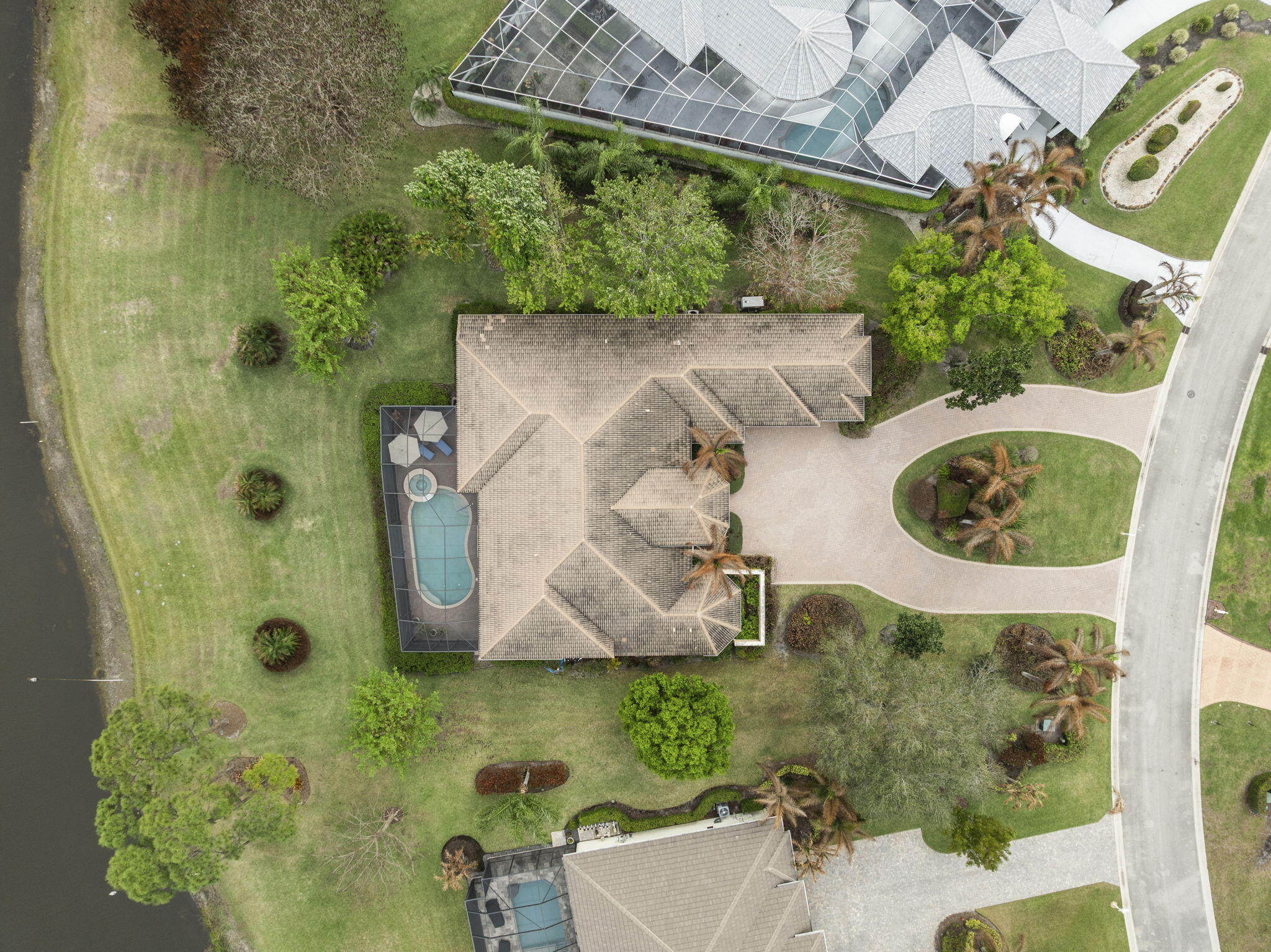 LAURELS - Residential