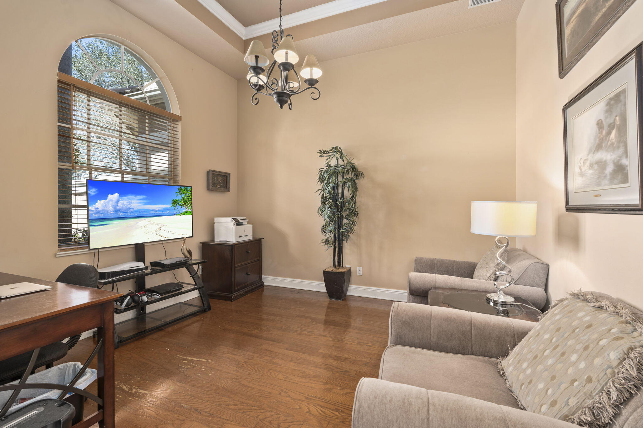 LAURELS - Residential