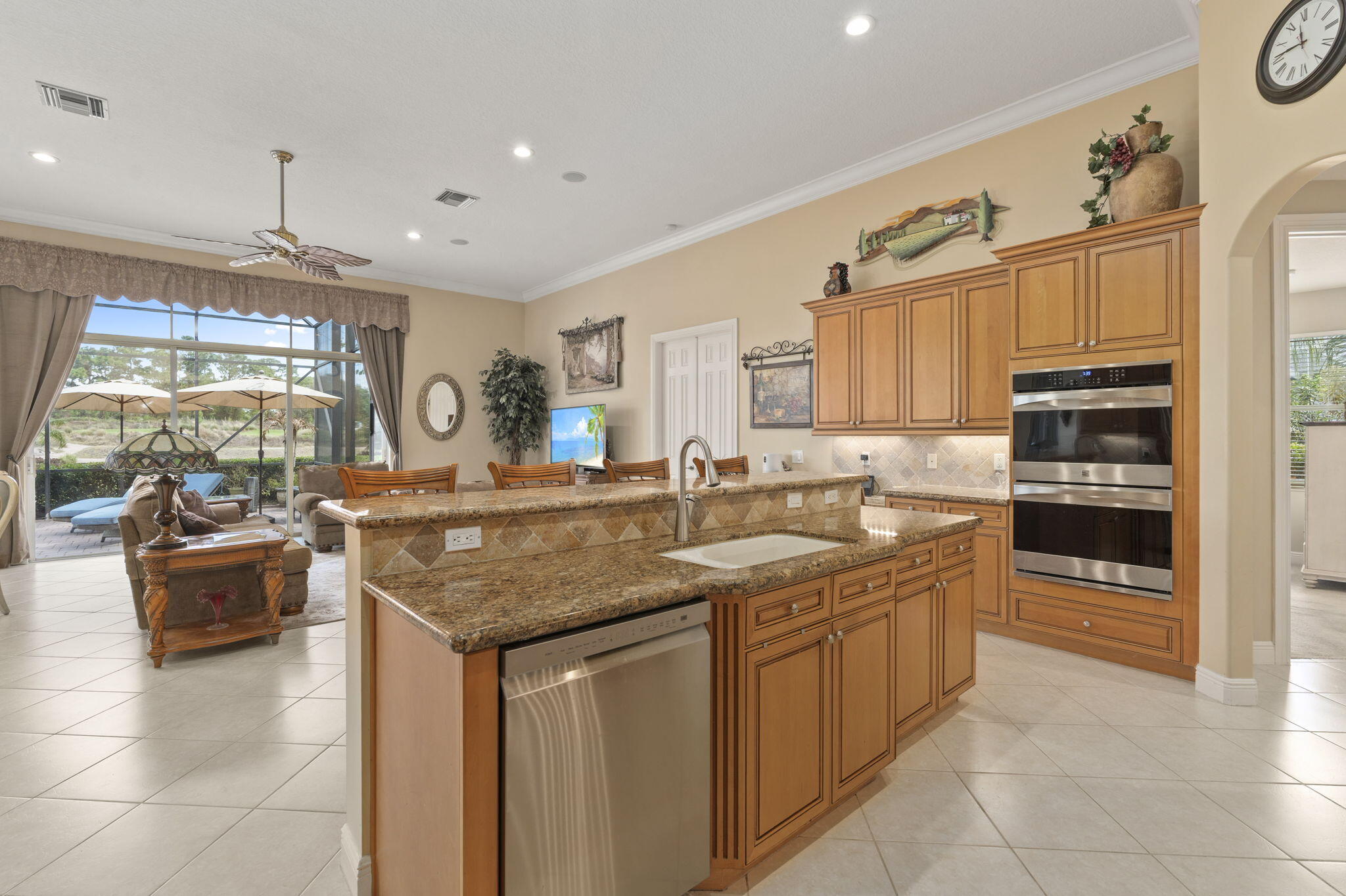 LAURELS - Residential