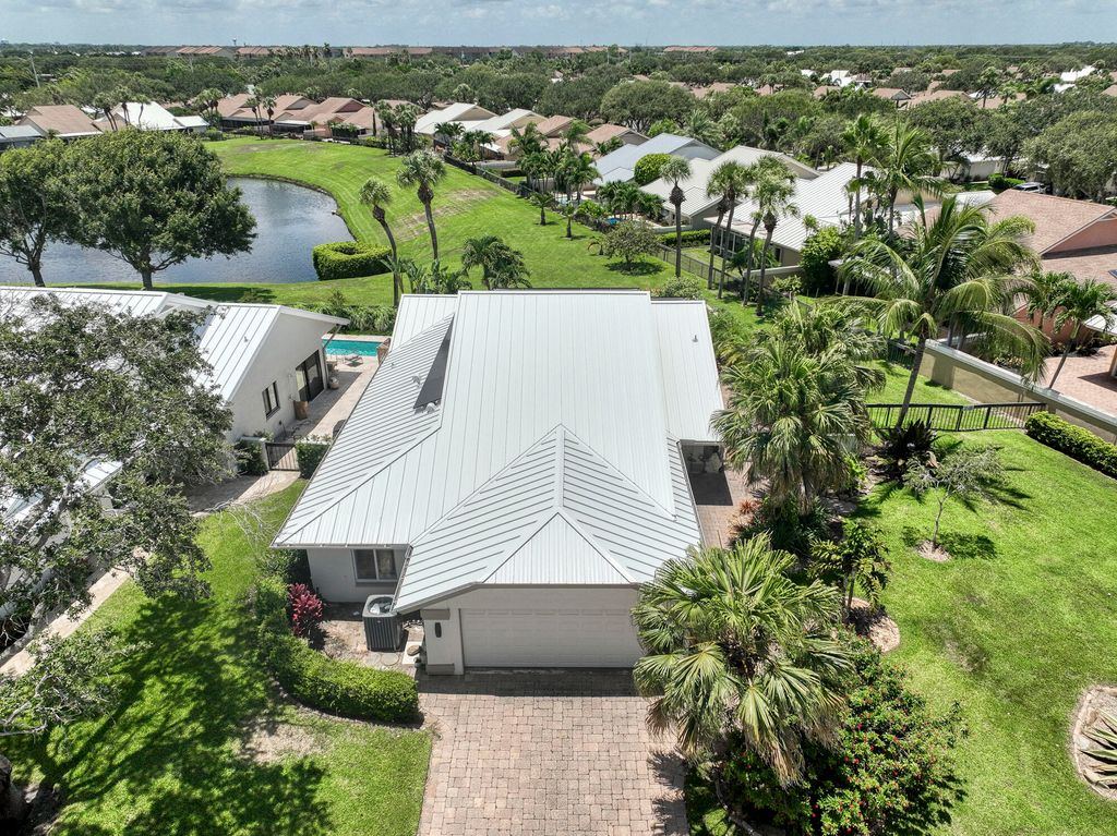 Photo of 116 Dunes Edge Road, Jupiter, FL 33477 (MLS # R11101124)
