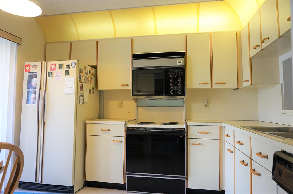 SAN REMO GOLF & TENNIS CLUB CONDO - Residential