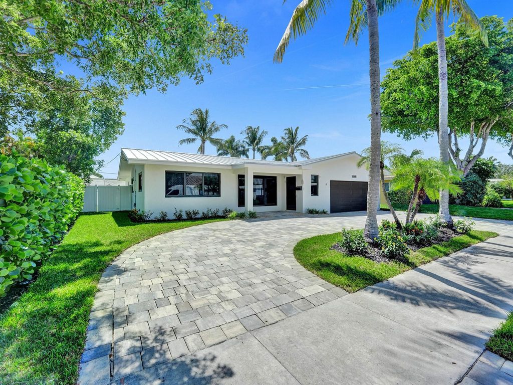 Photo of 5990 NE 18th Ter, Fort Lauderdale, FL 33308 (MLS # F10393985)