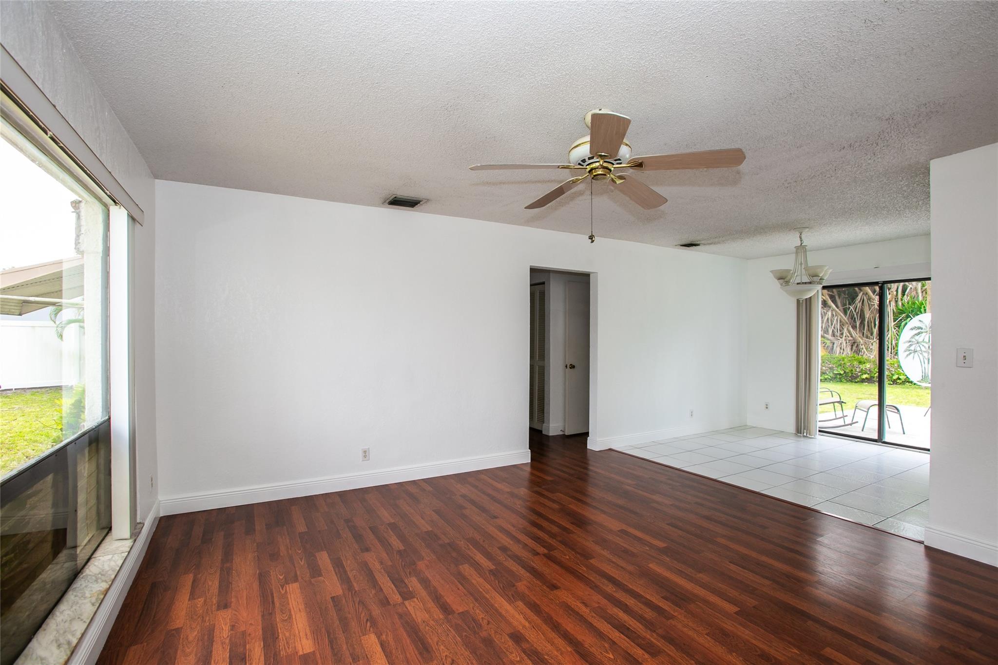 4400 SW 24th St