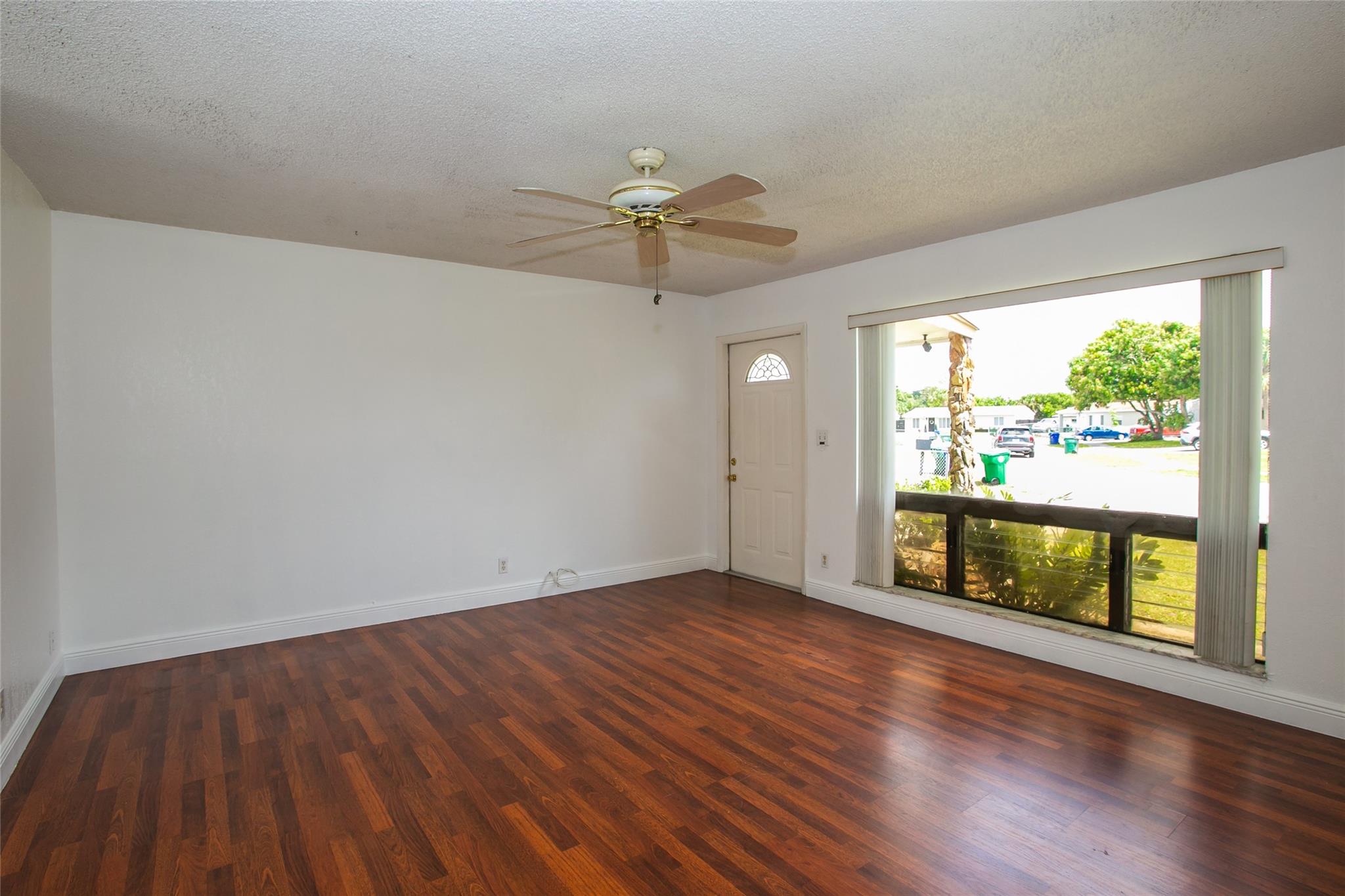 4400 SW 24th St
