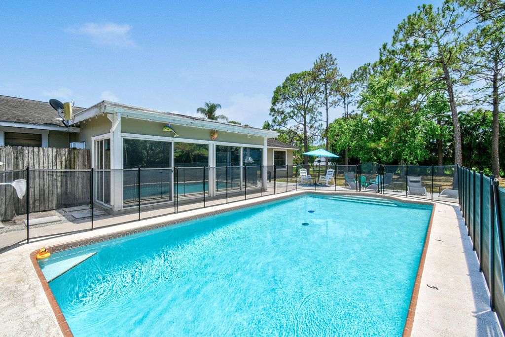 Photo of 15739 N 75th Way N, Palm Beach Gardens, FL 33418 (MLS # R11088451)