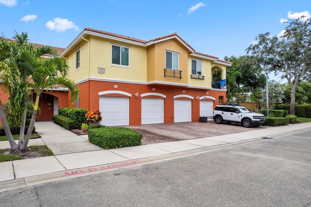 Photo of 45 SE Sedona Circle #105, Stuart, FL 34994 (MLS # R10995794)