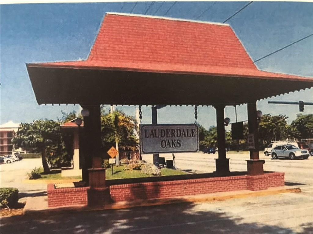 LAUDERDALE OAKS CONDO - Residential