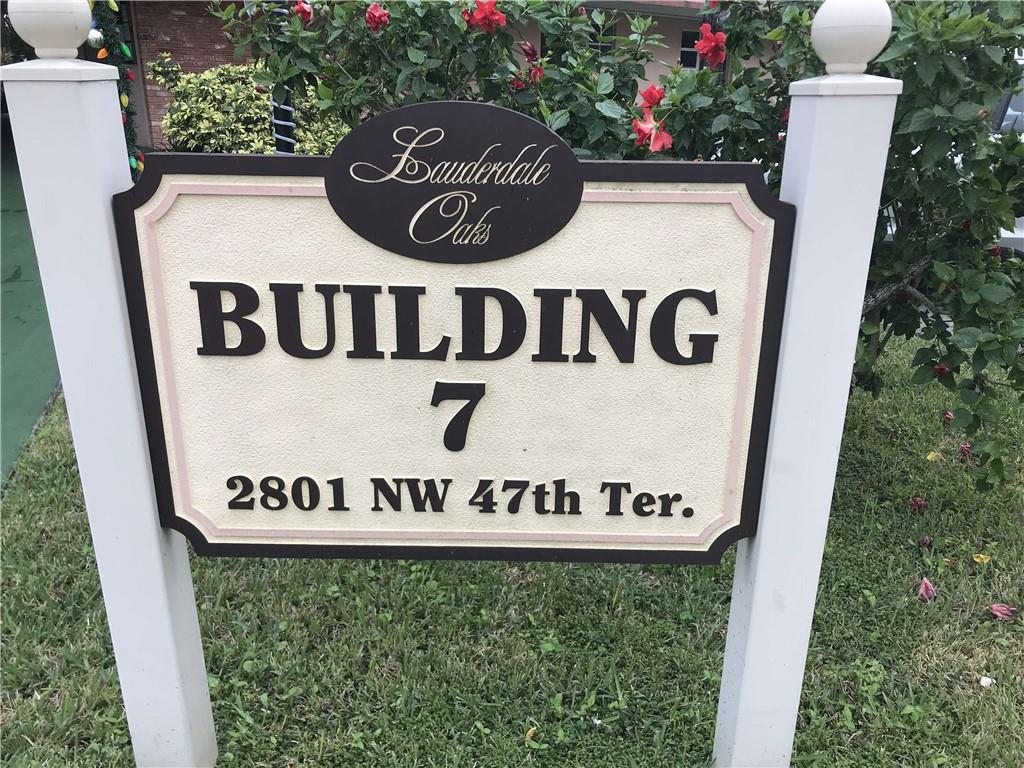 LAUDERDALE OAKS CONDO - Residential