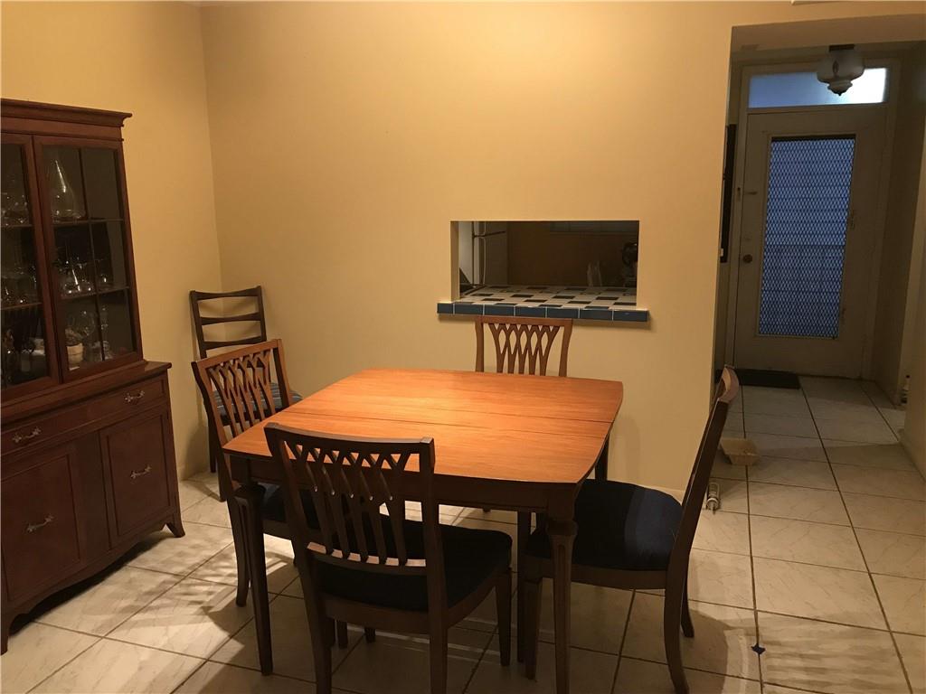 LAUDERDALE OAKS CONDO - Residential