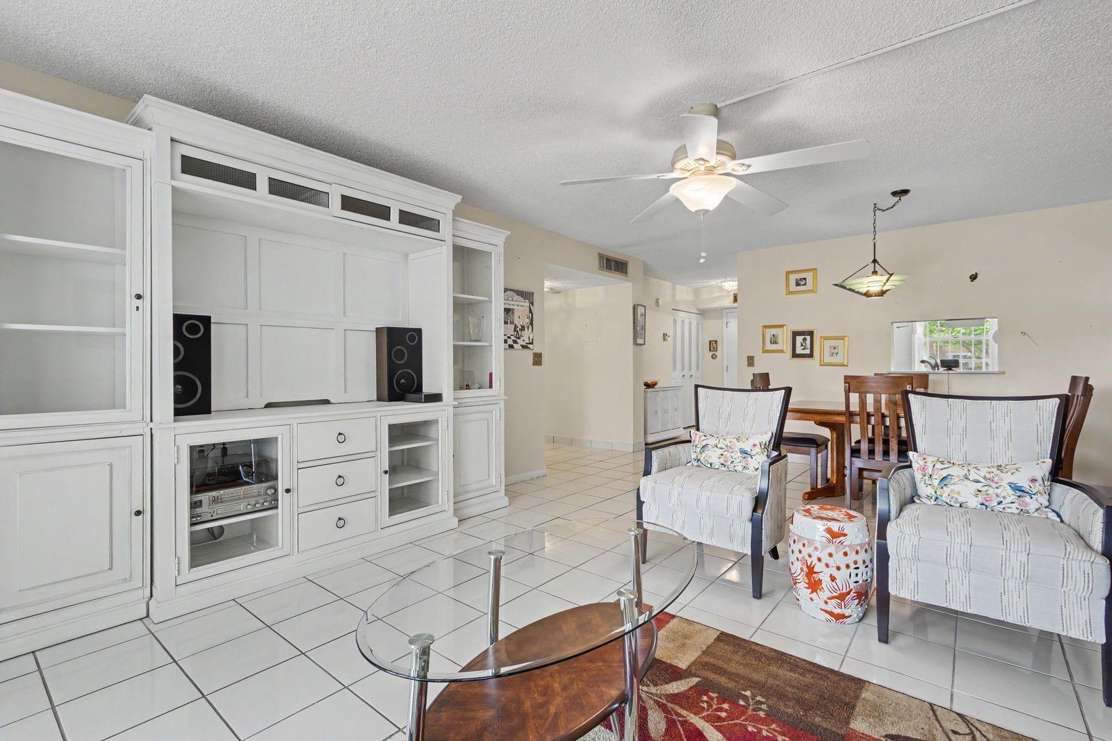 MEADOWBROOK LAKES CONDO - Residential