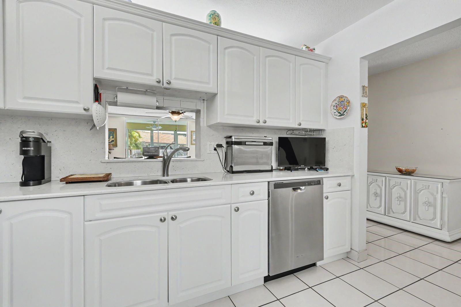 MEADOWBROOK LAKES CONDO - Residential