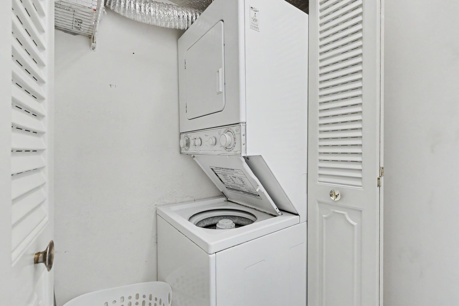 MEADOWBROOK LAKES CONDO - Residential