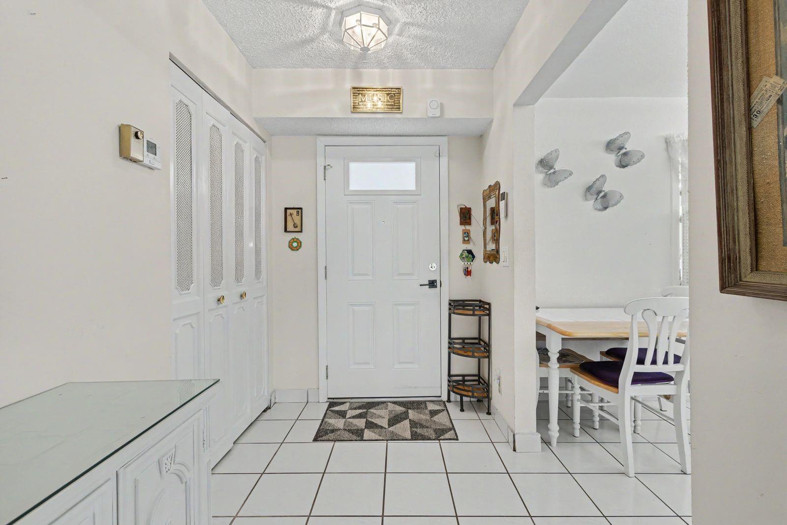 MEADOWBROOK LAKES CONDO - Residential