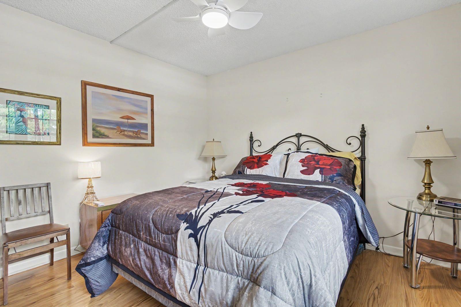 MEADOWBROOK LAKES CONDO - Residential