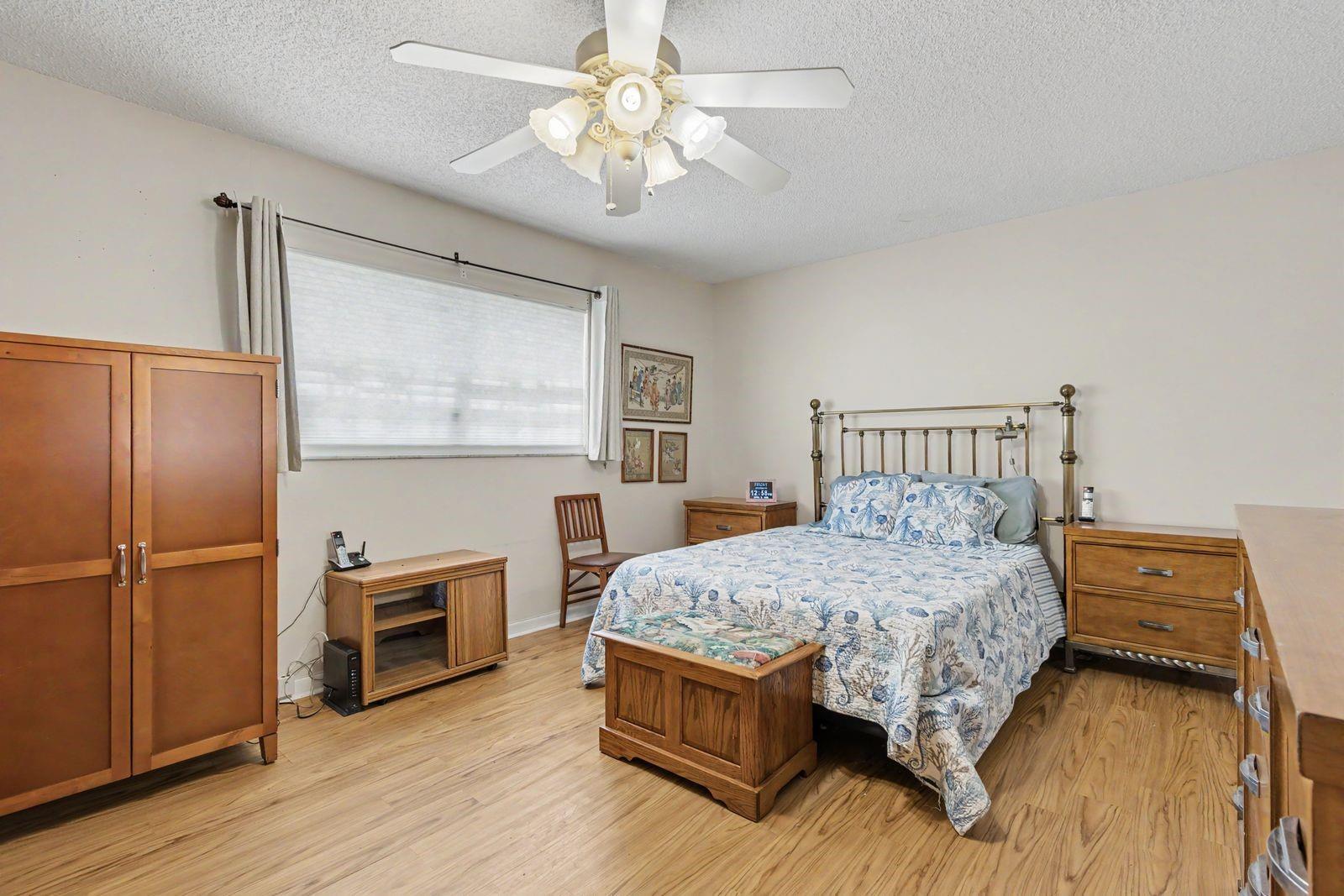 MEADOWBROOK LAKES CONDO - Residential