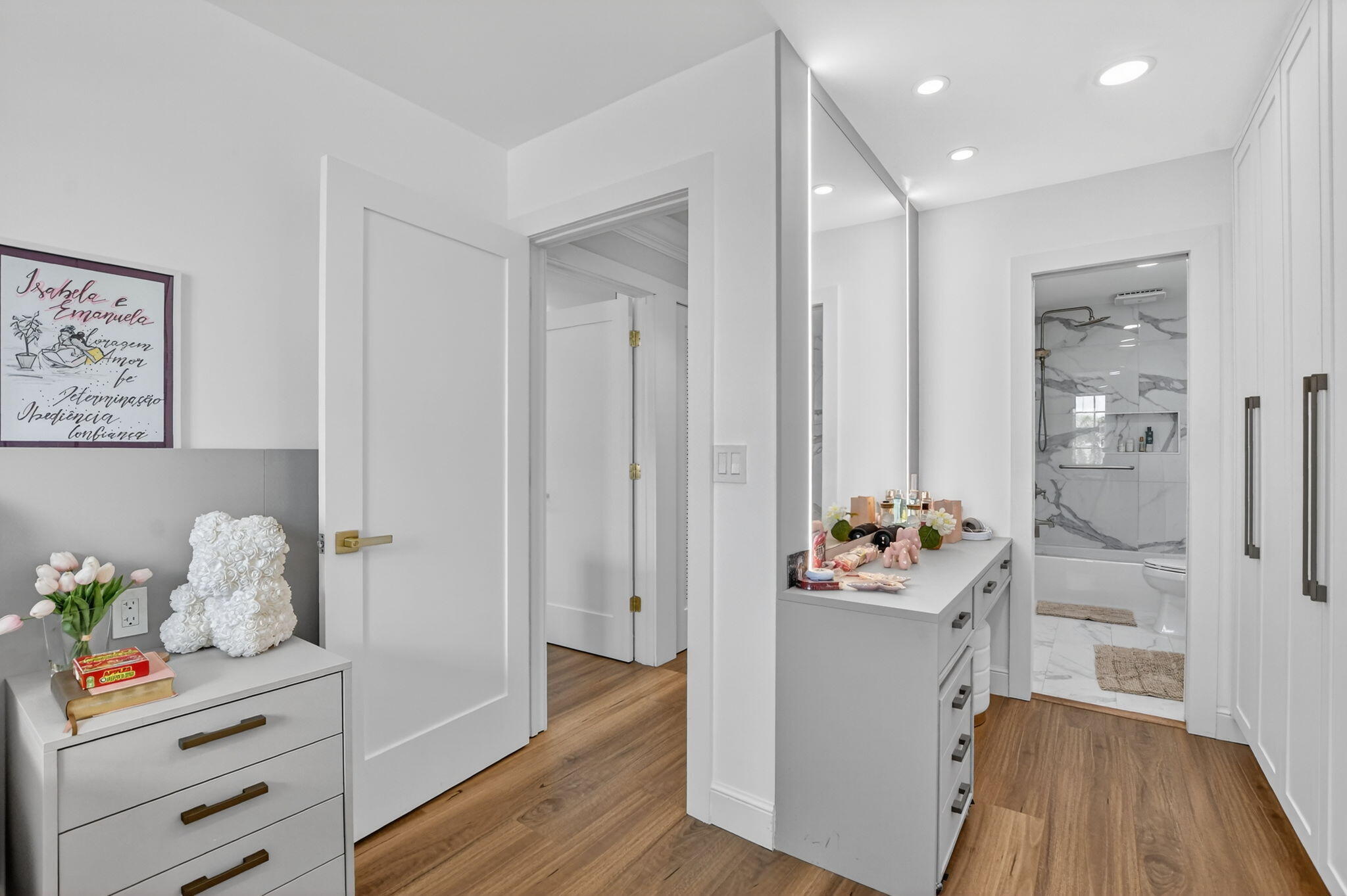 HARBOUR SPRINGS AT MISSION BAY - Residential