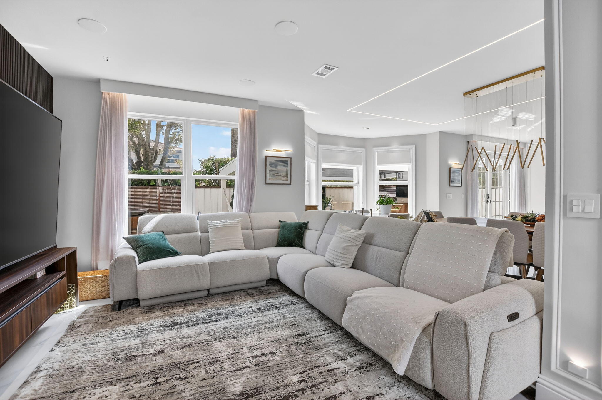 HARBOUR SPRINGS AT MISSION BAY - Residential