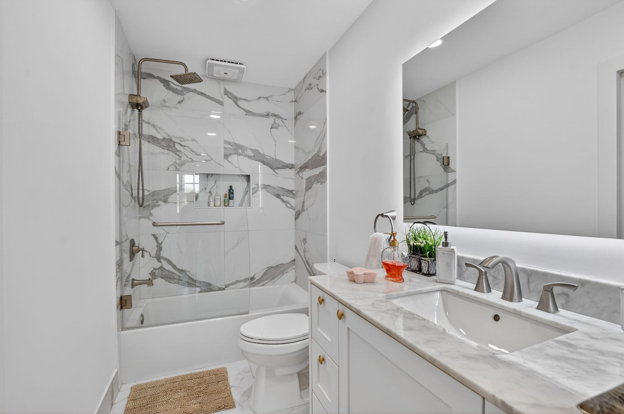 HARBOUR SPRINGS AT MISSION BAY - Residential