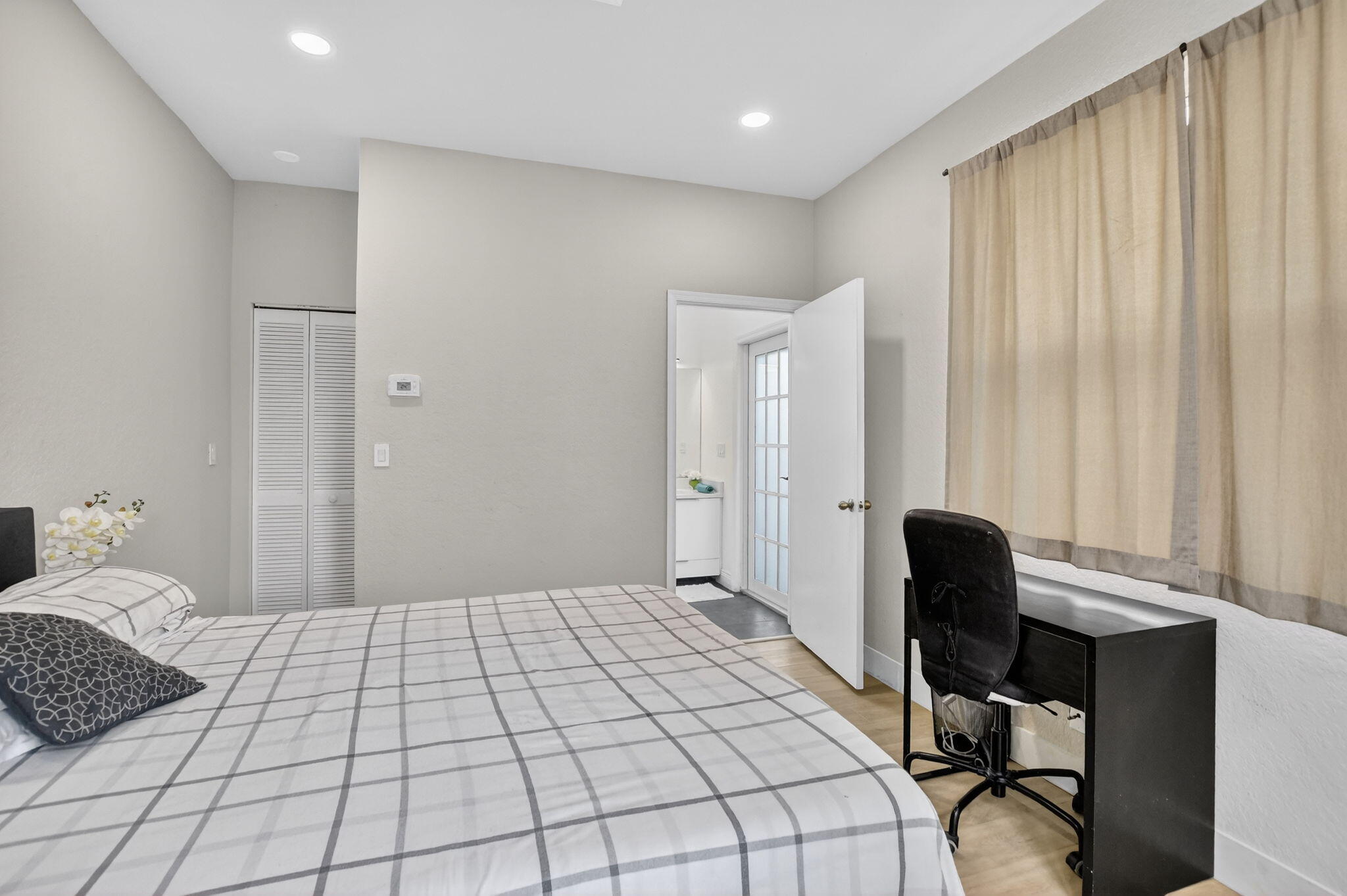 HARBOUR SPRINGS AT MISSION BAY - Residential