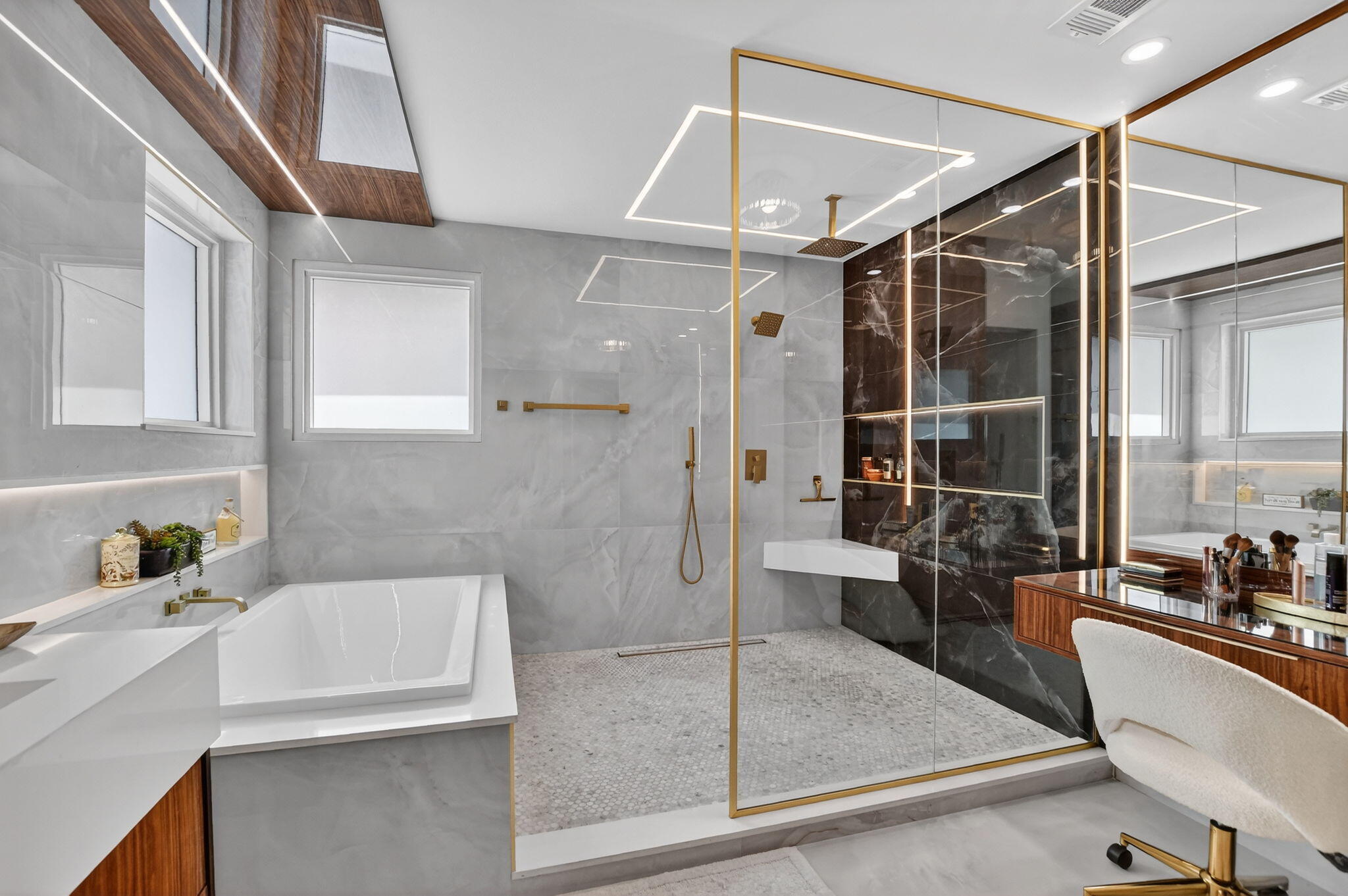 HARBOUR SPRINGS AT MISSION BAY - Residential