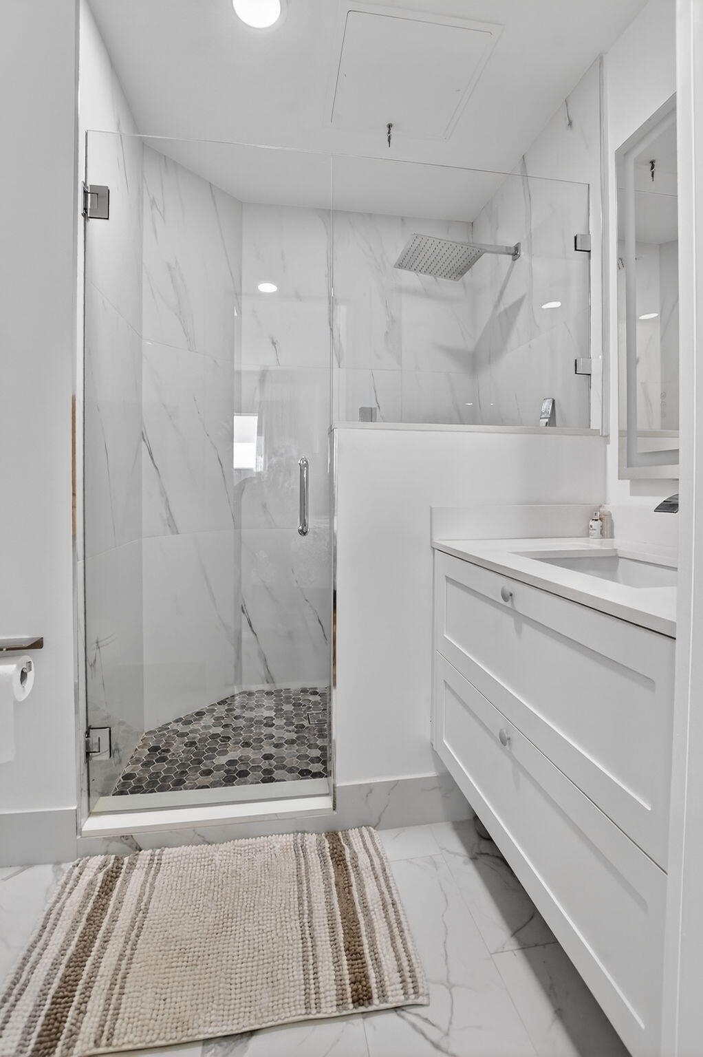 HARBOUR SPRINGS AT MISSION BAY - Residential