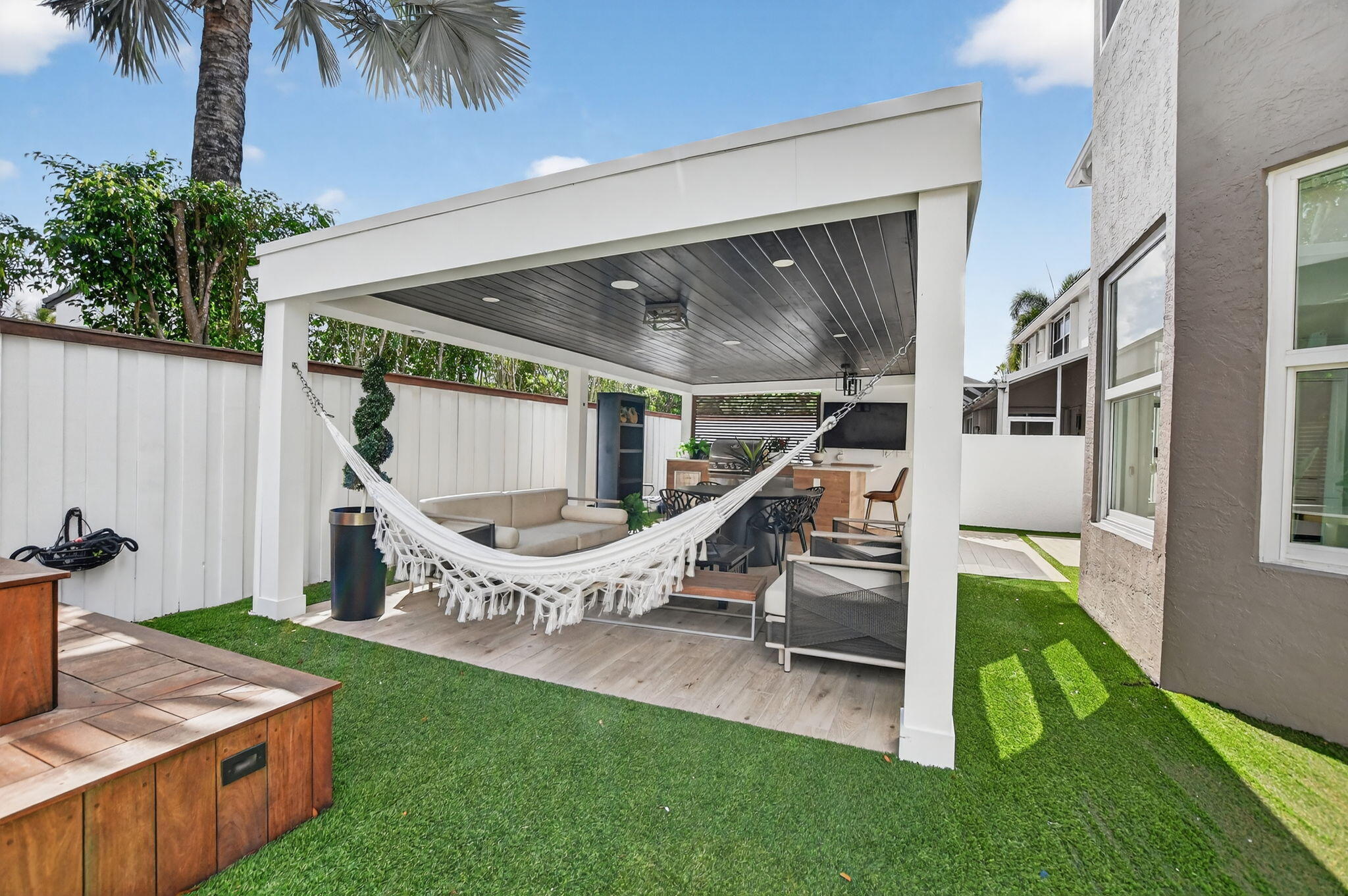 HARBOUR SPRINGS AT MISSION BAY - Residential