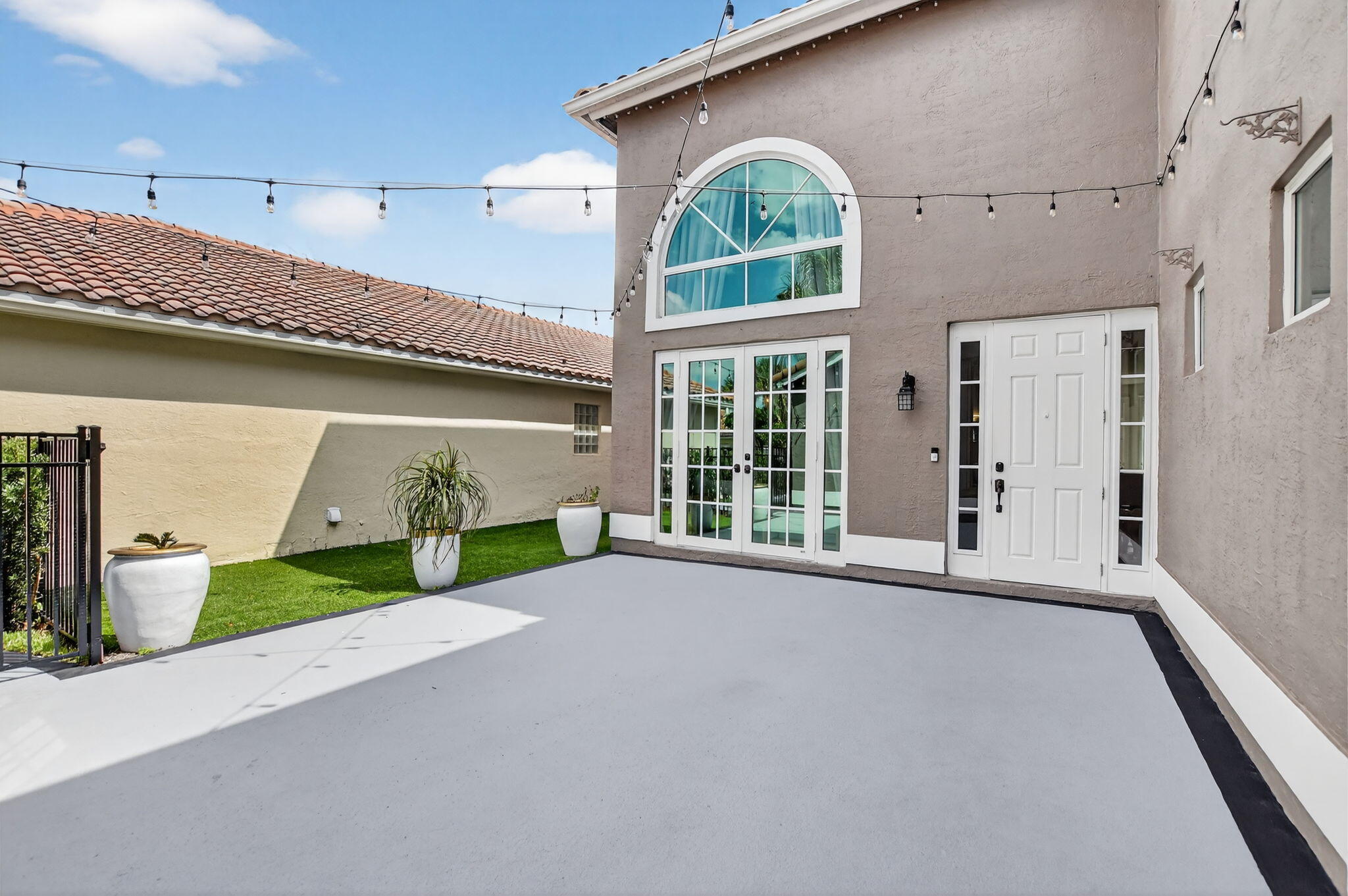 HARBOUR SPRINGS AT MISSION BAY - Residential