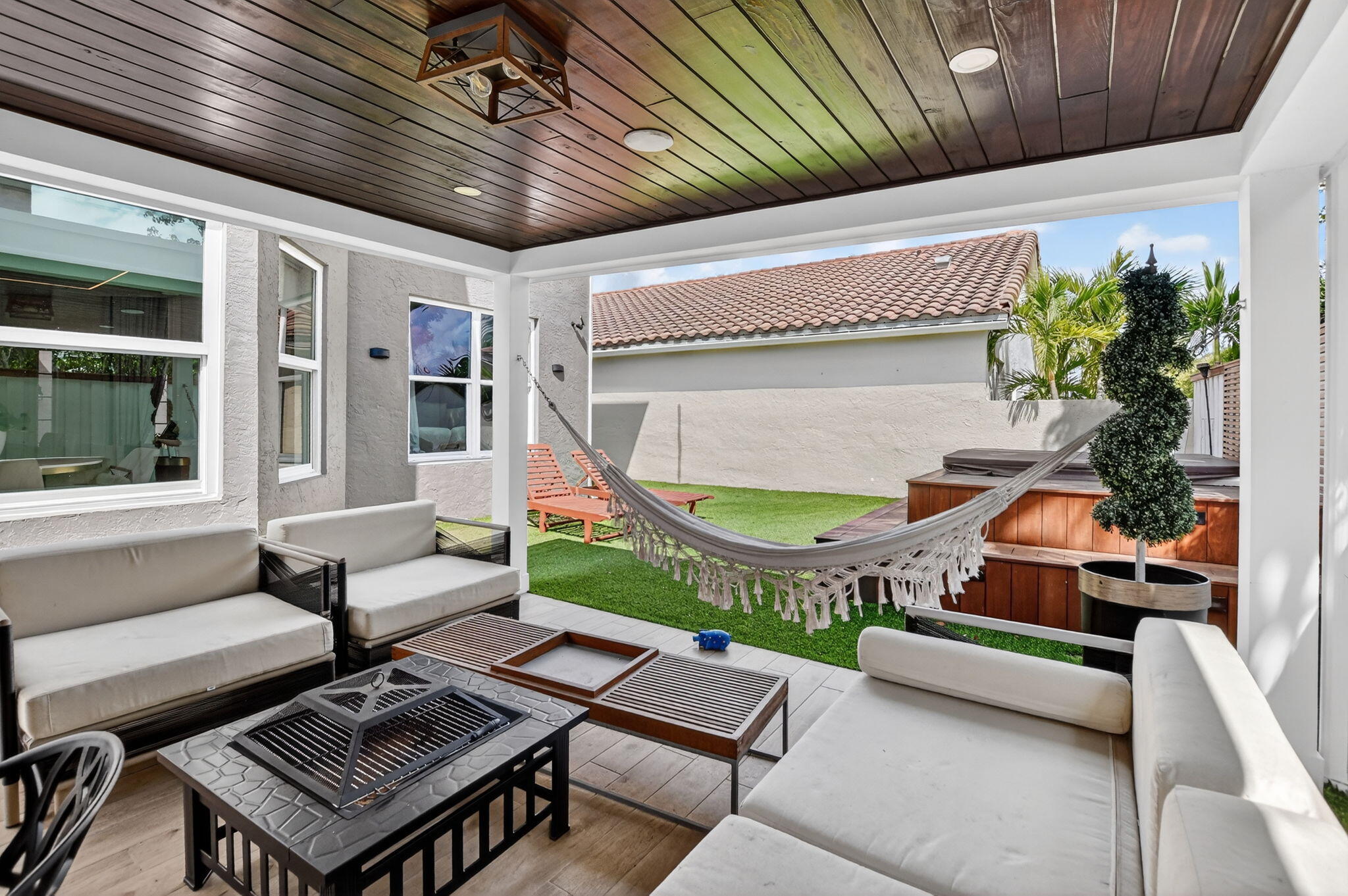 HARBOUR SPRINGS AT MISSION BAY - Residential