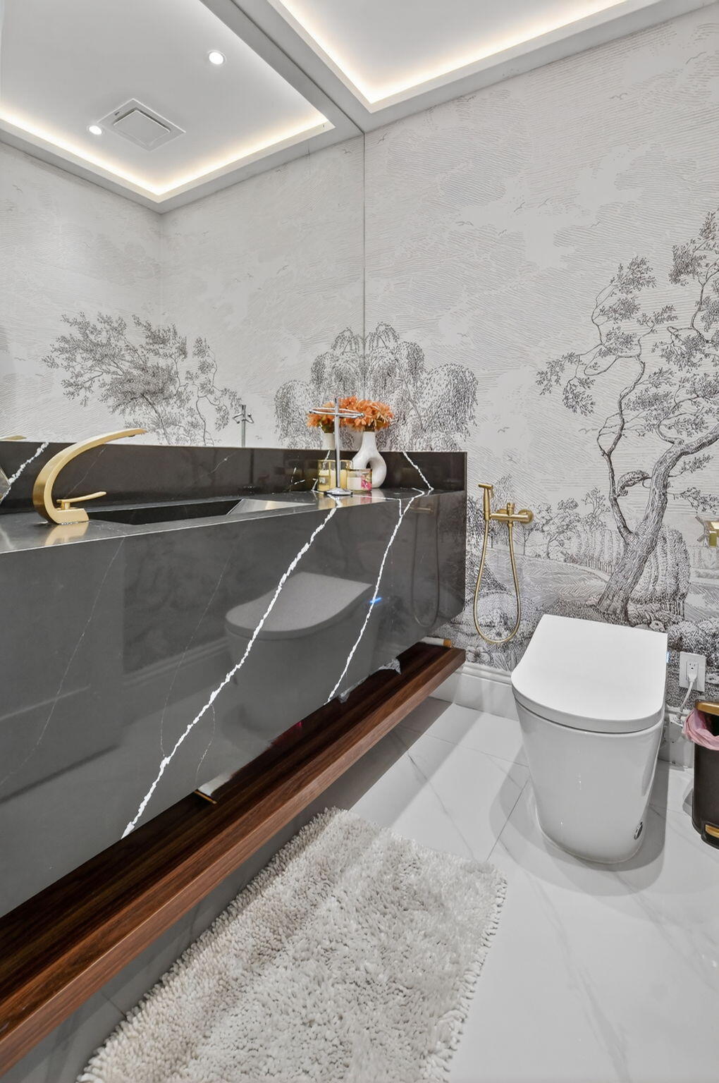 HARBOUR SPRINGS AT MISSION BAY - Residential