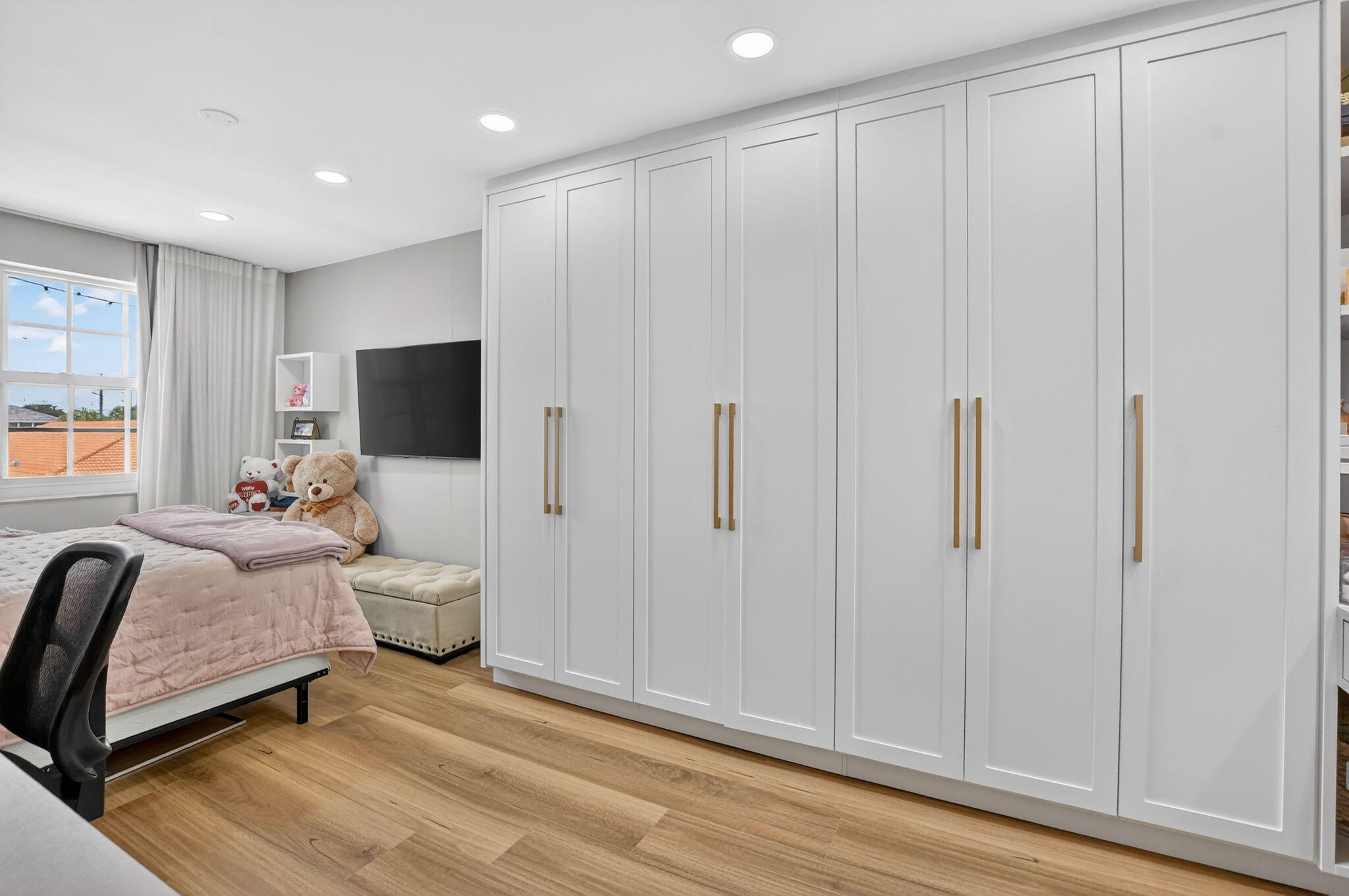 HARBOUR SPRINGS AT MISSION BAY - Residential