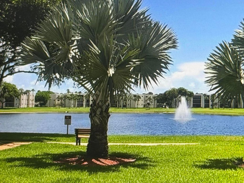 Photo of 5220 Las Verdes Circle, Delray Beach, FL 33484 (MLS # B26031654)