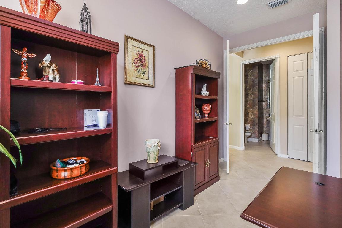 VALENCIA ISLES 2 - Residential