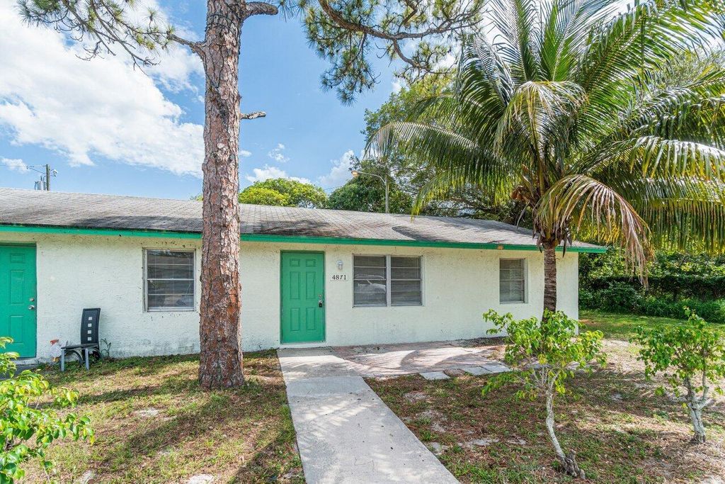 Photo of 4871 Gulfstream Road, Lake Worth, FL 33461 (MLS # R10987448)