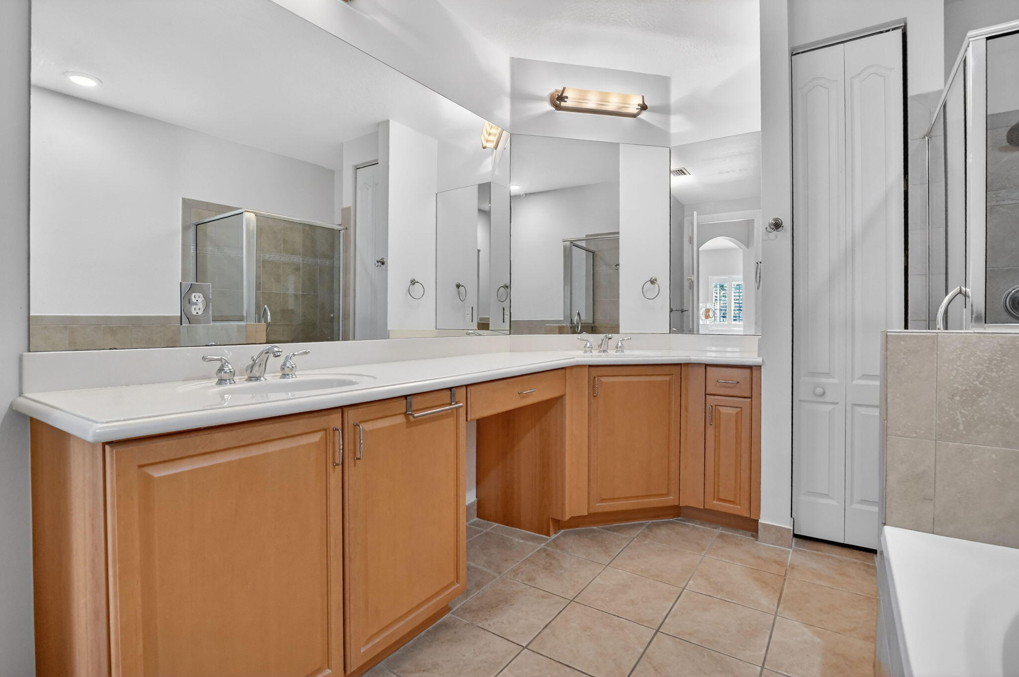 MURANO BAY - Residential