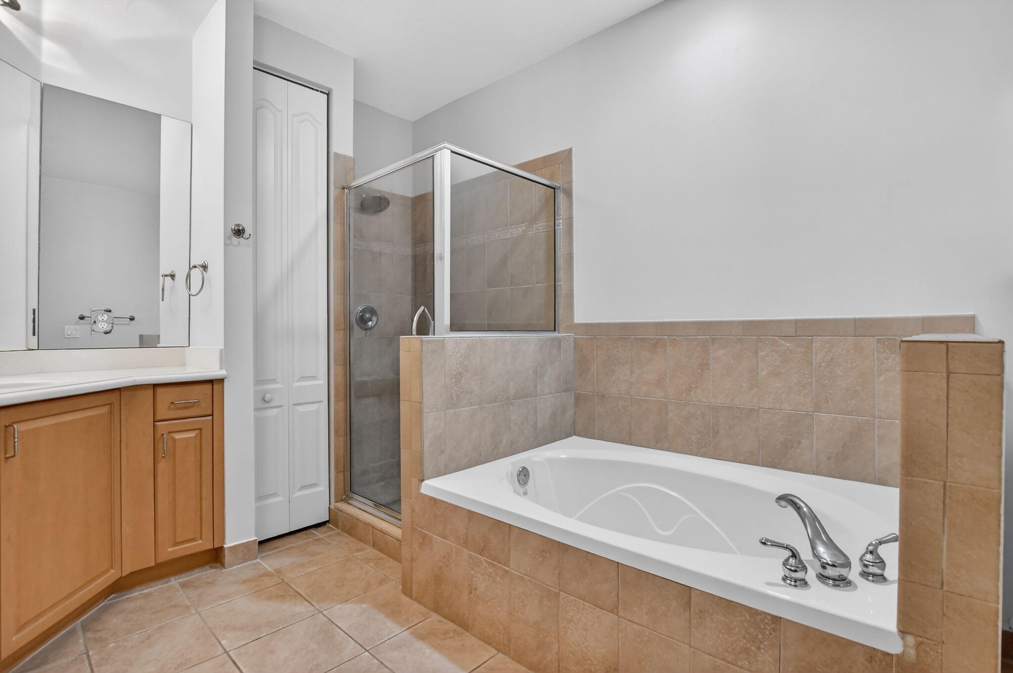 MURANO BAY - Residential