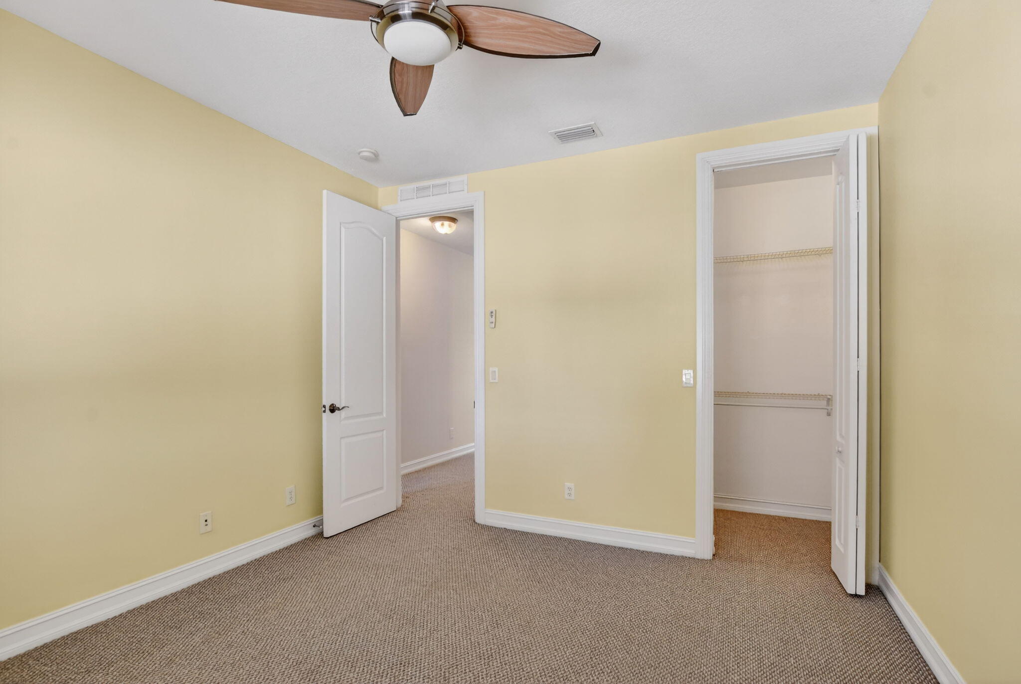 MURANO BAY - Residential