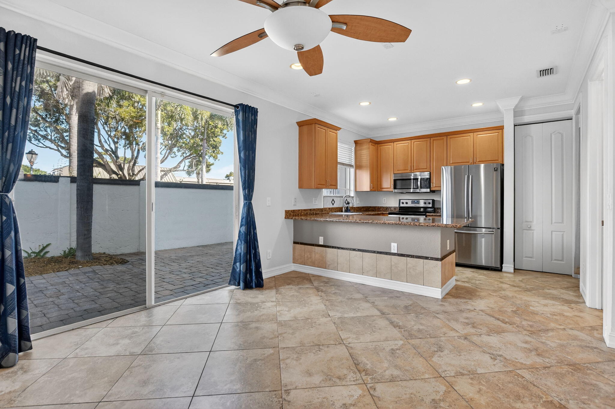 MURANO BAY - Residential