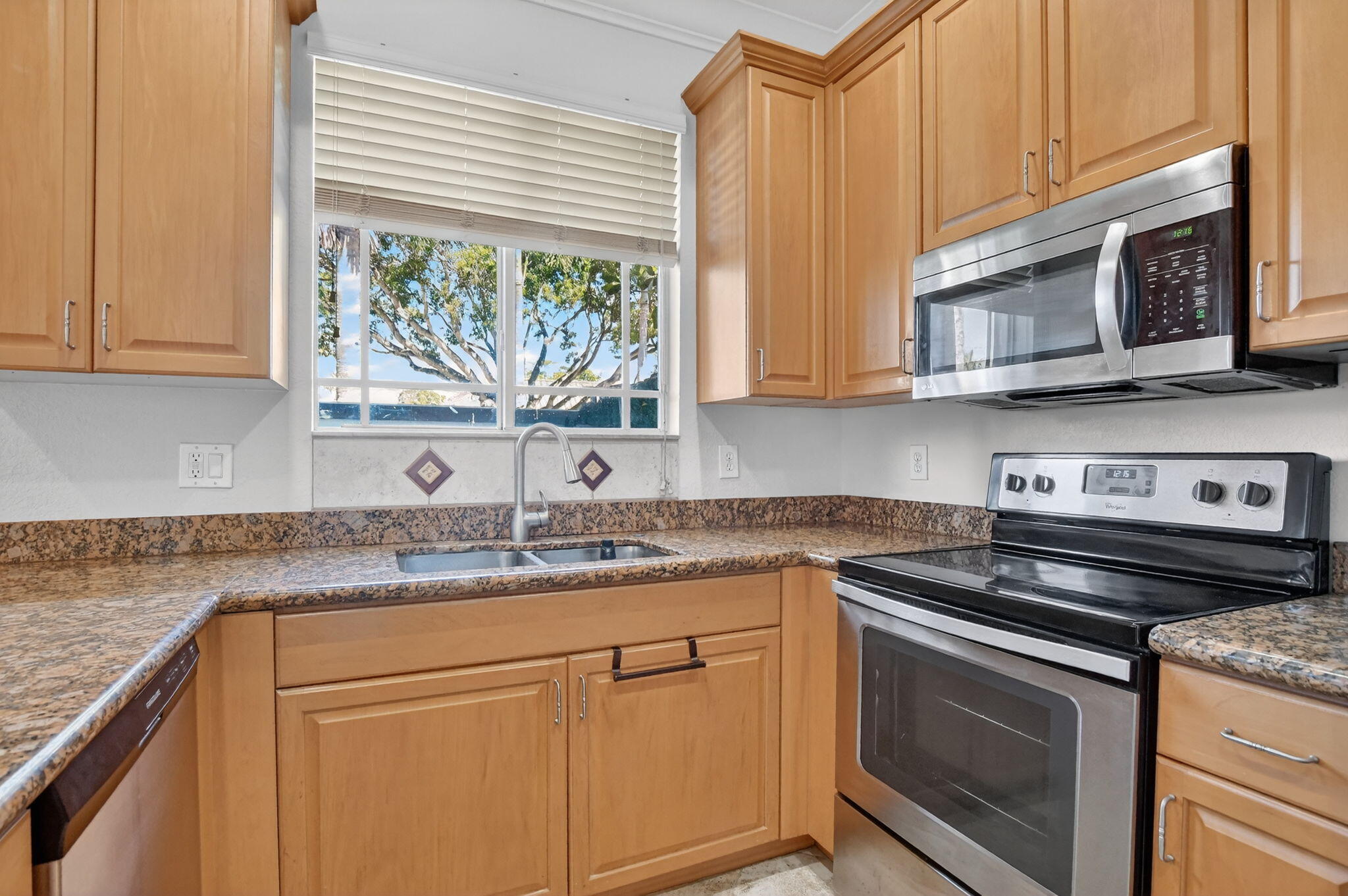 MURANO BAY - Residential