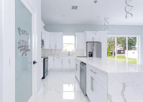 5853 NW Culebra Avenue, Port St Lucie, FL MLS: R11091133